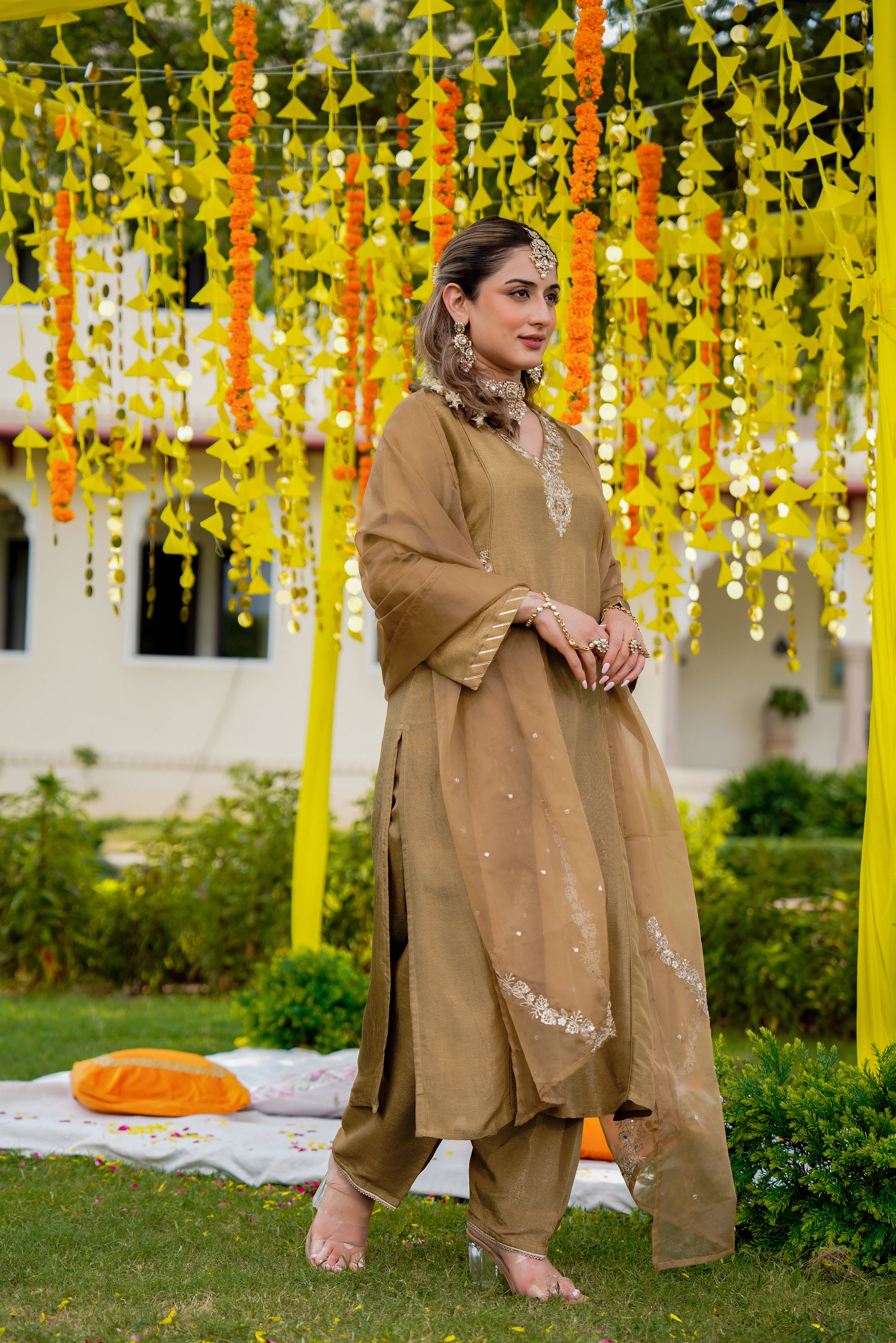 Antique Moss Gold Suit Set - Image 4