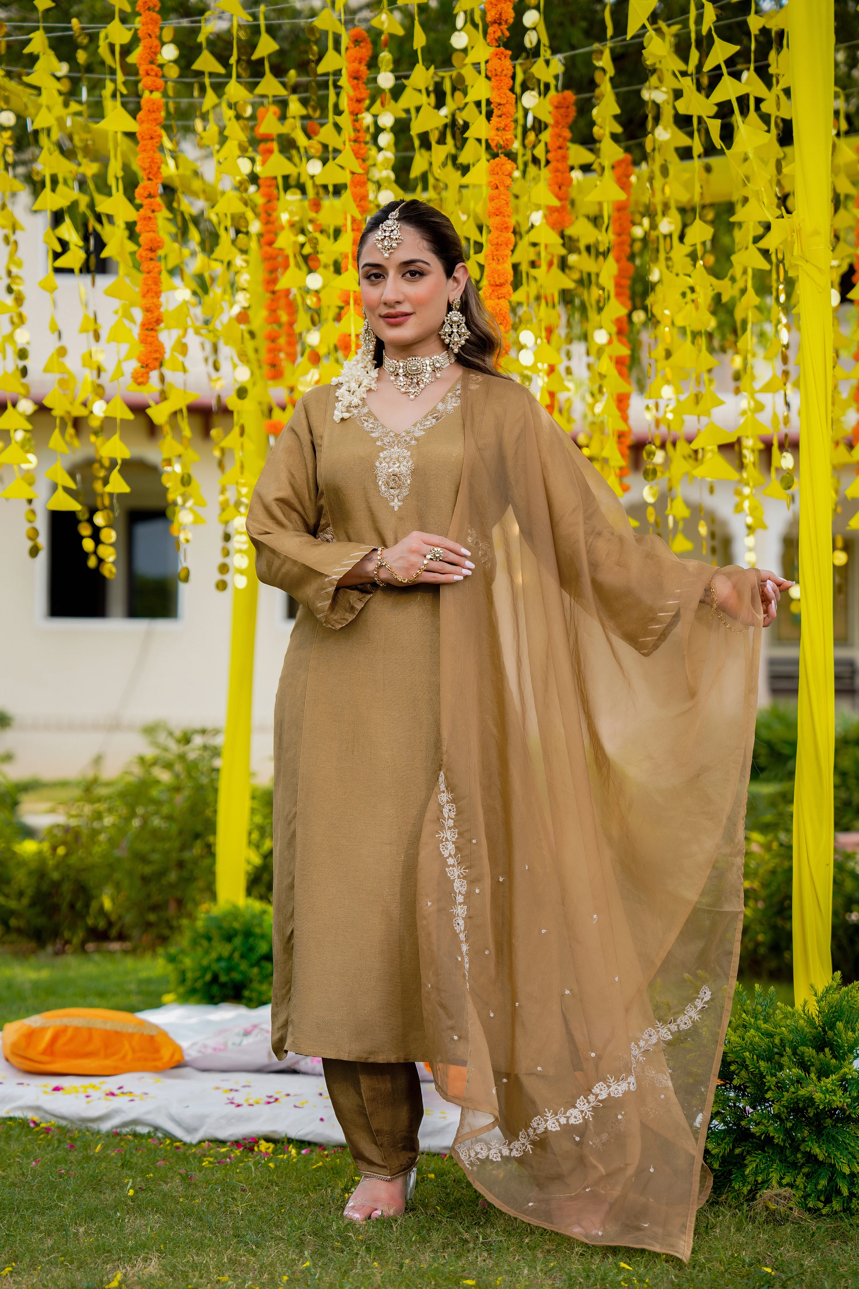 Antique Moss Gold Suit Set - Image 6