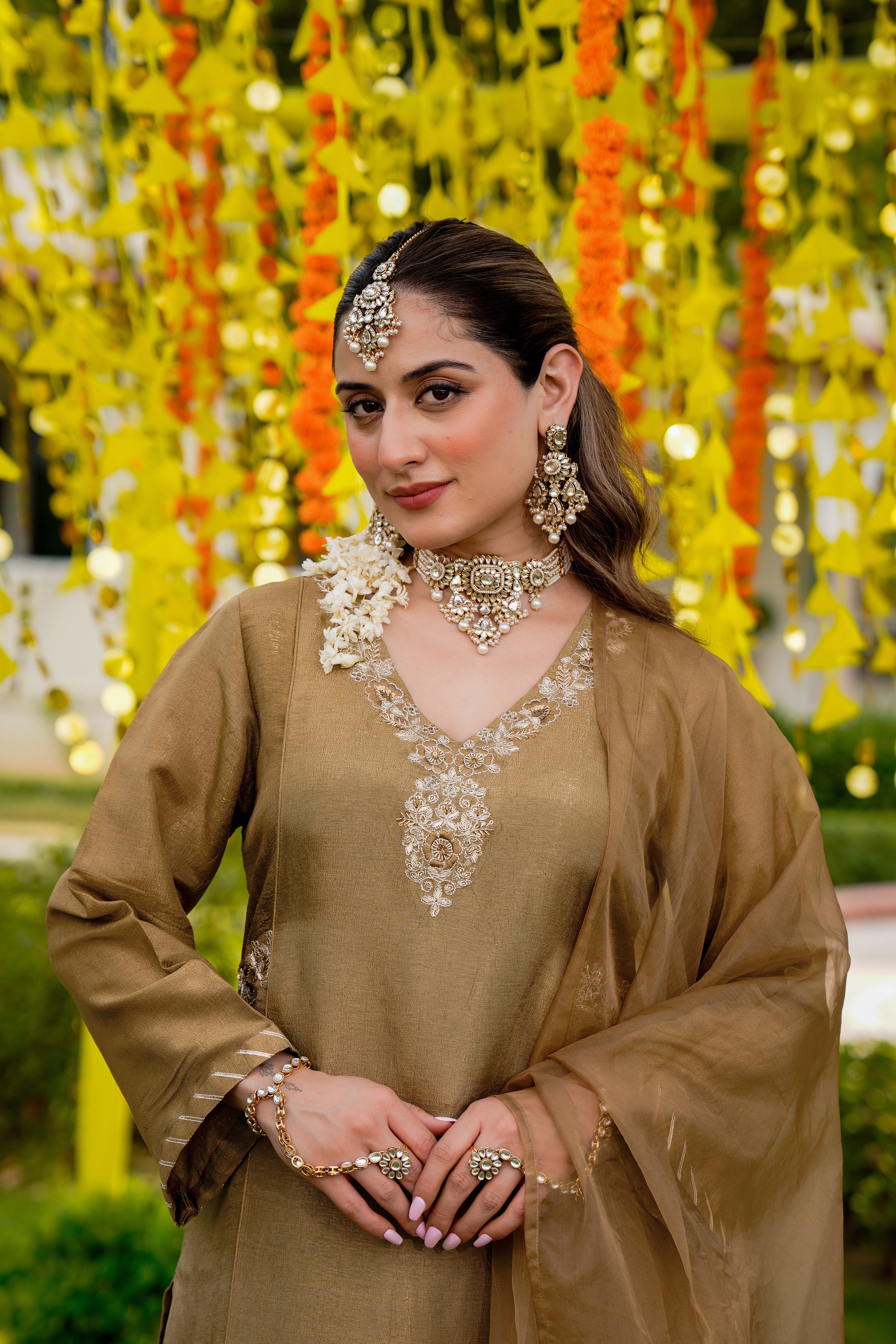 Antique Moss Gold Suit Set - Image 8
