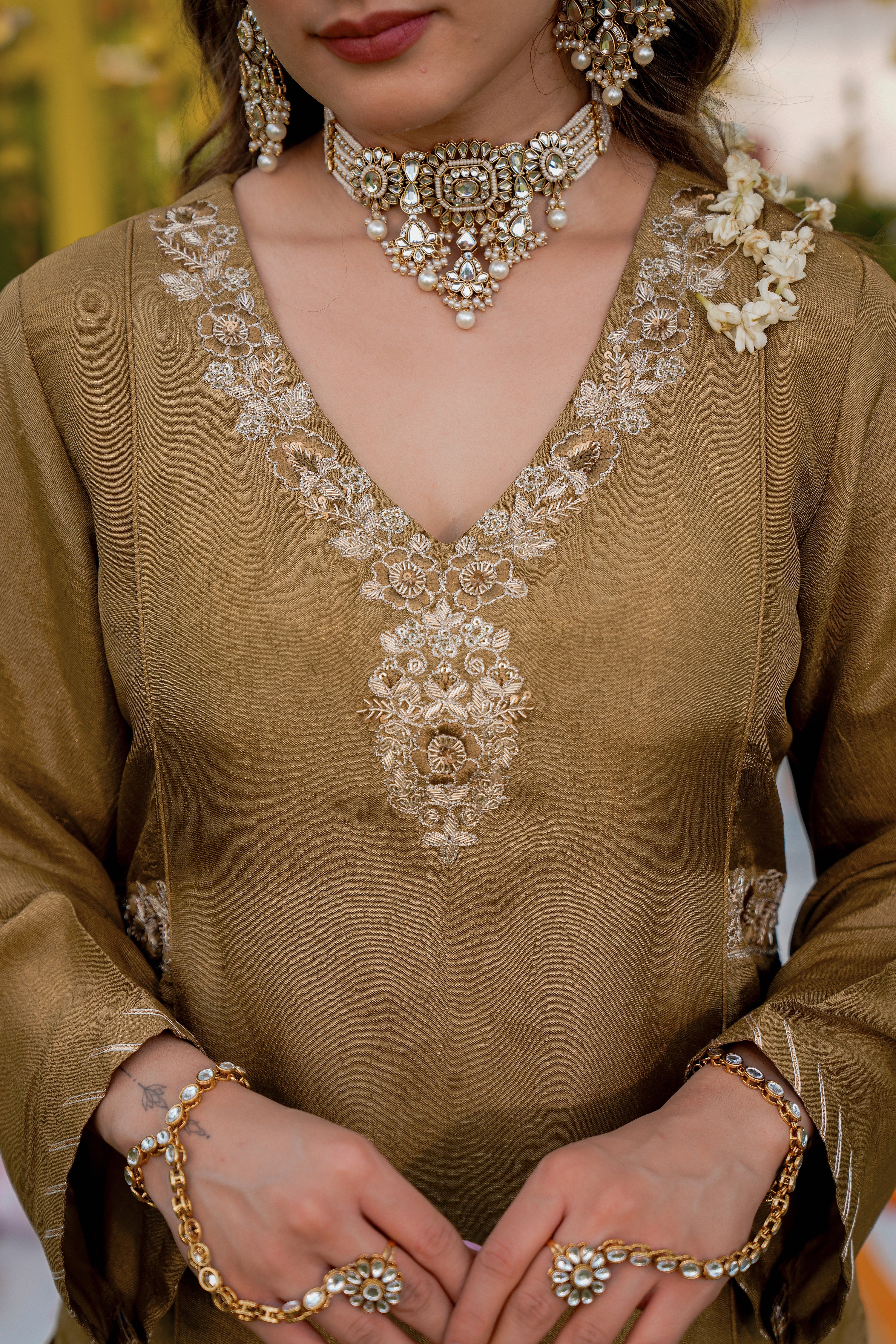 Antique Moss Gold Suit Set - Image 9