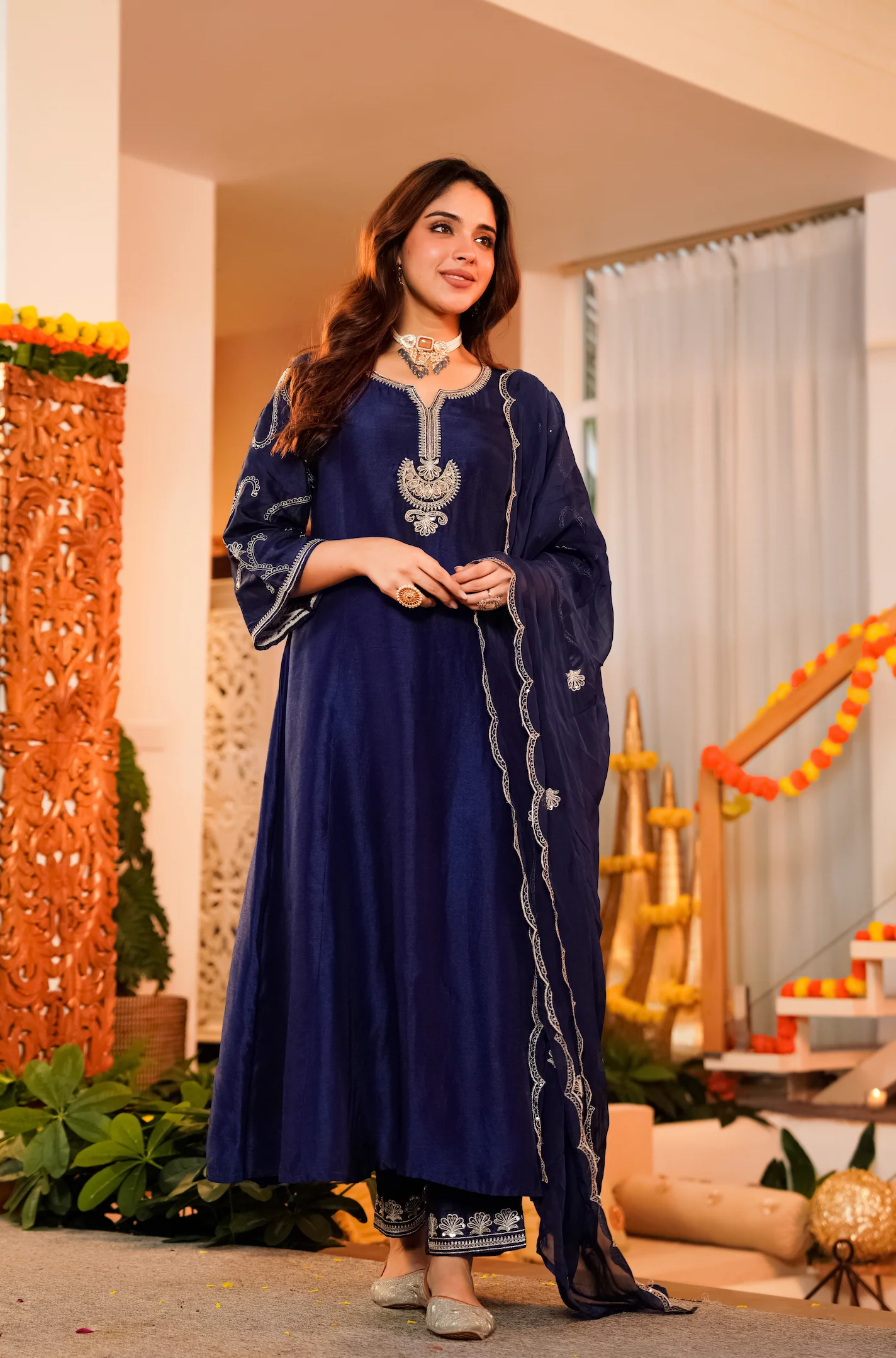 Midnight Majesty Russian Silk Suit Set - Image 2