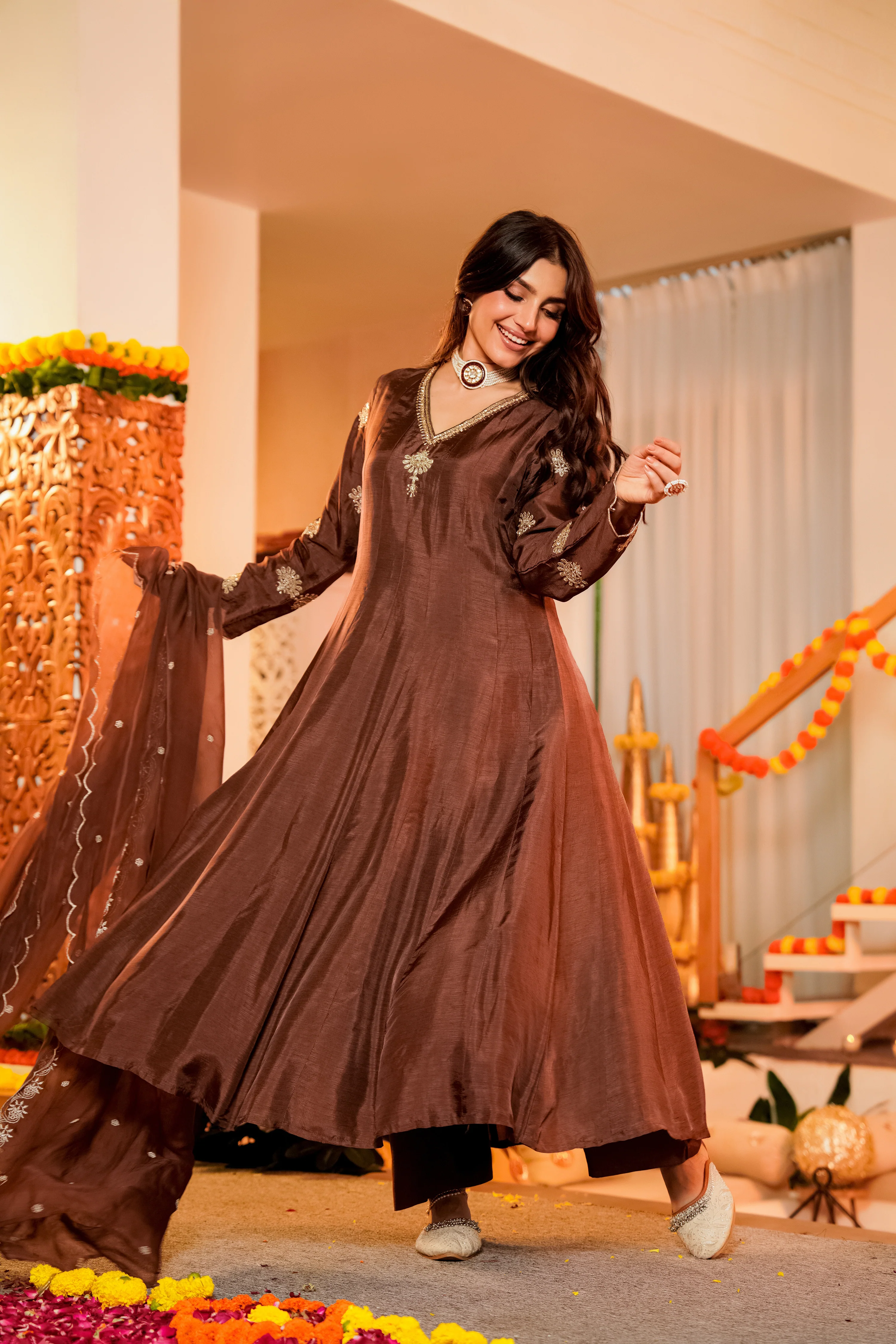 Mocha Royale Satori Silk Suit Set - Image 7