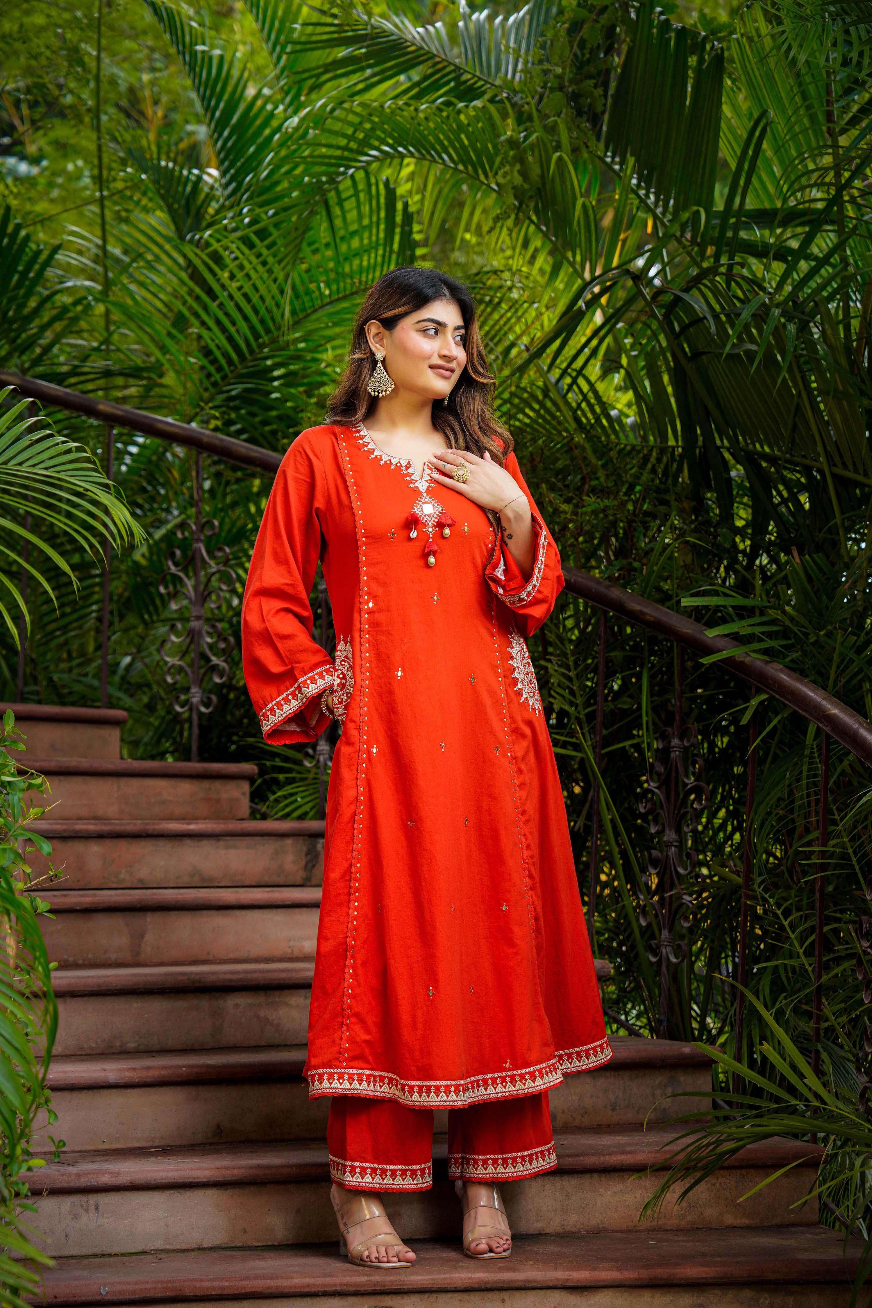 Rust Bloom Flared Mul Cotton Suit Set - Image 3