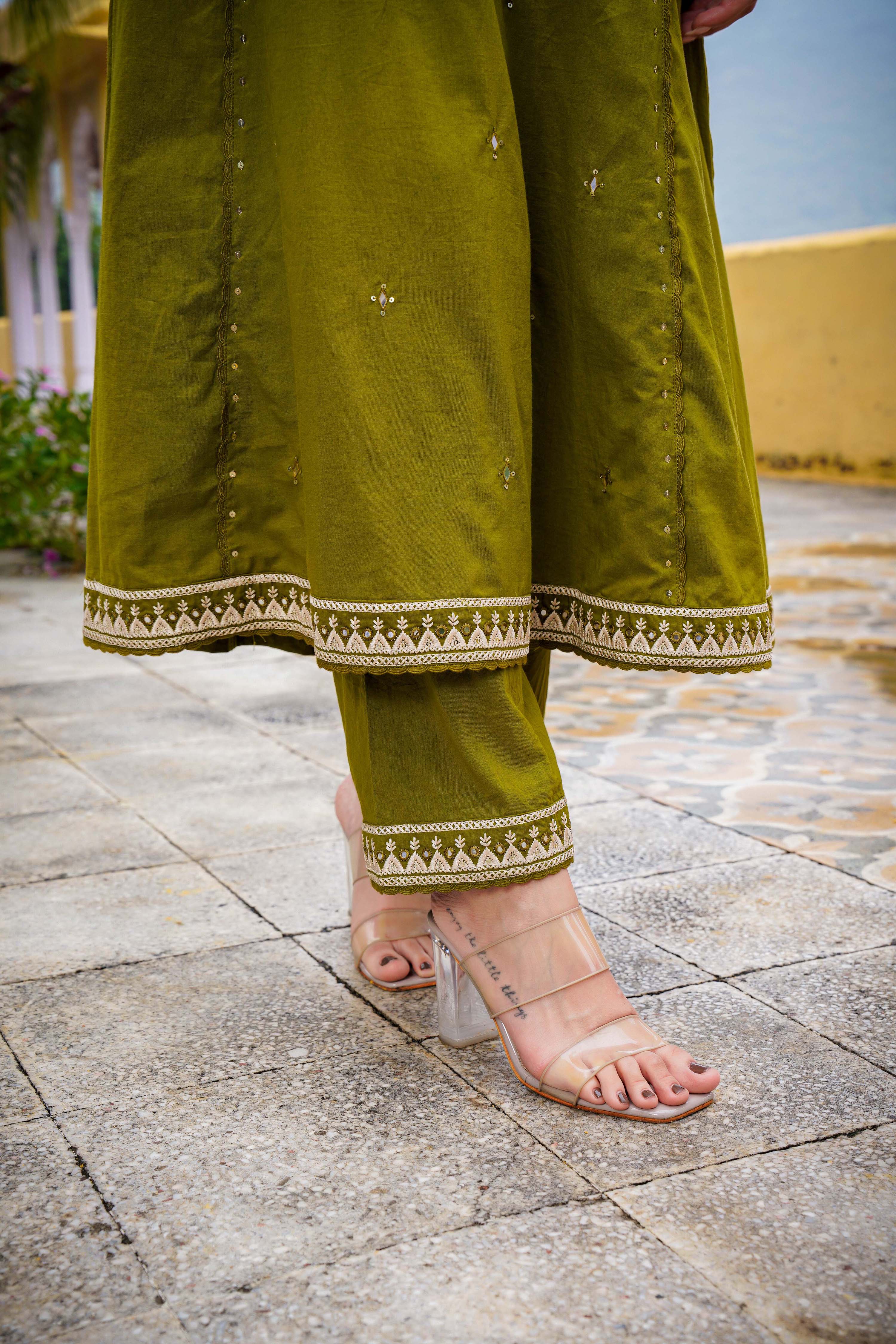 Olive Bloom Flared Mul Cotton Suit Set - Image 15
