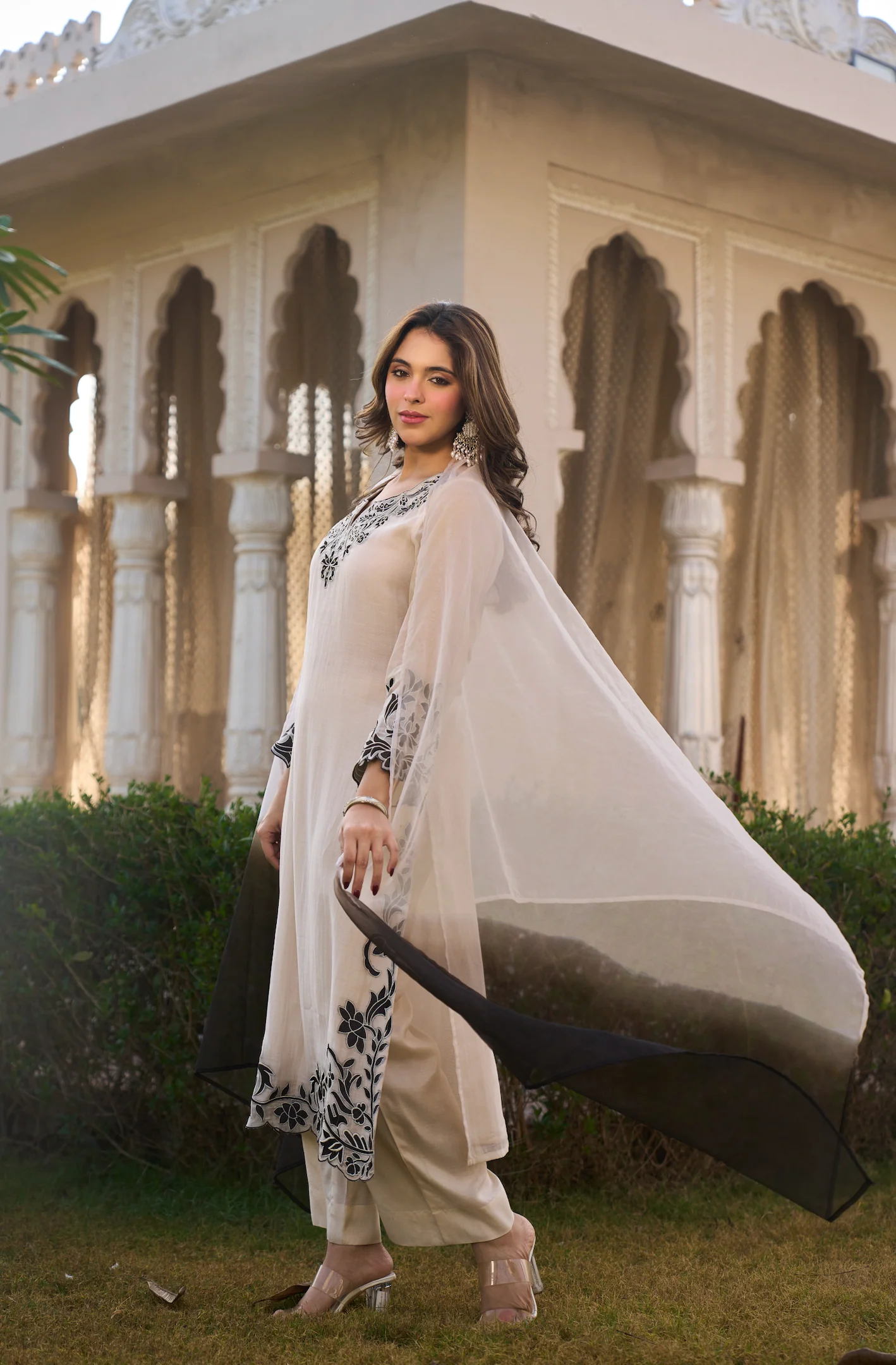 Ivory Shadow Ensemble Suit Set - Image 9