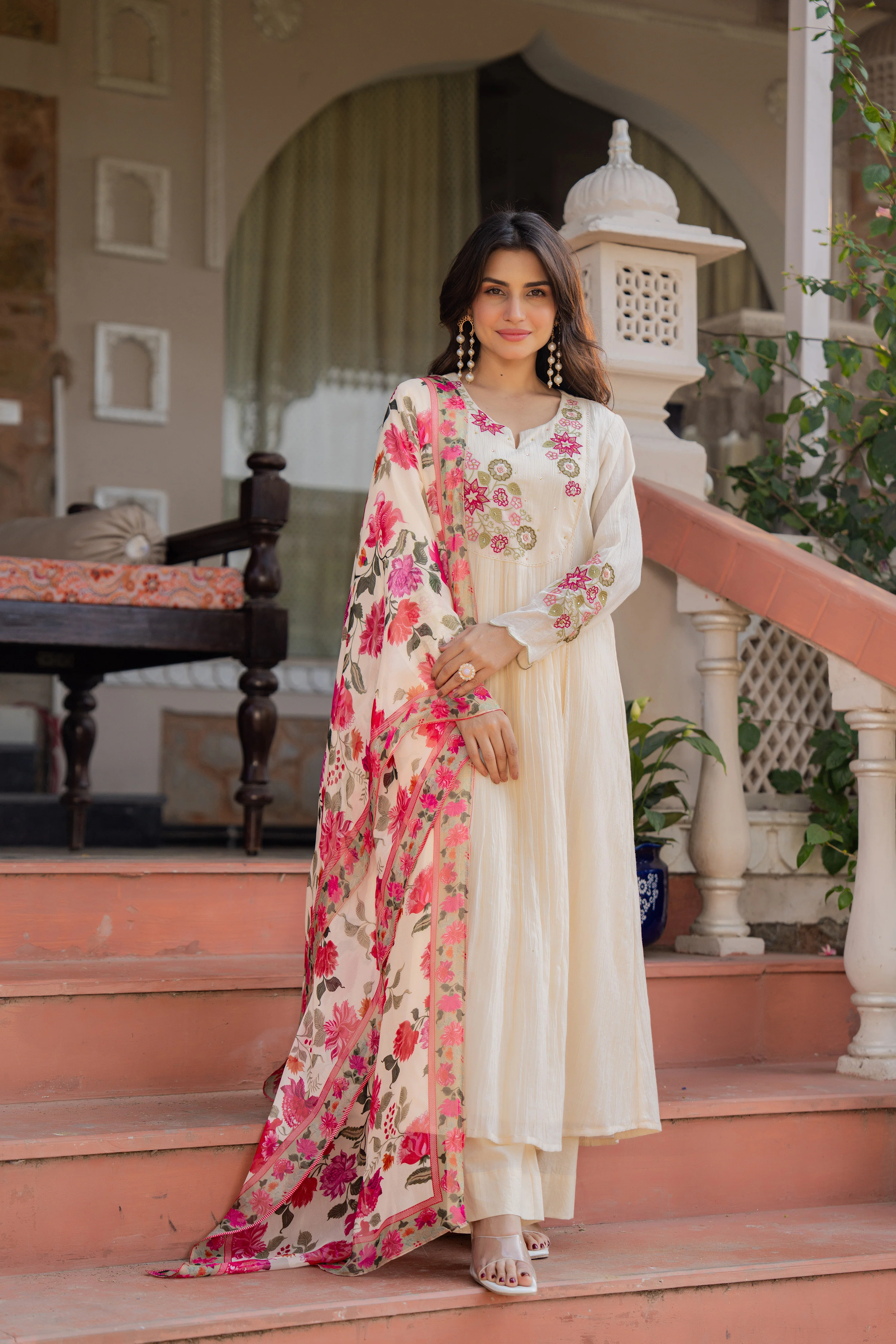 Cream Floral Elegance Suit Set - Image 6