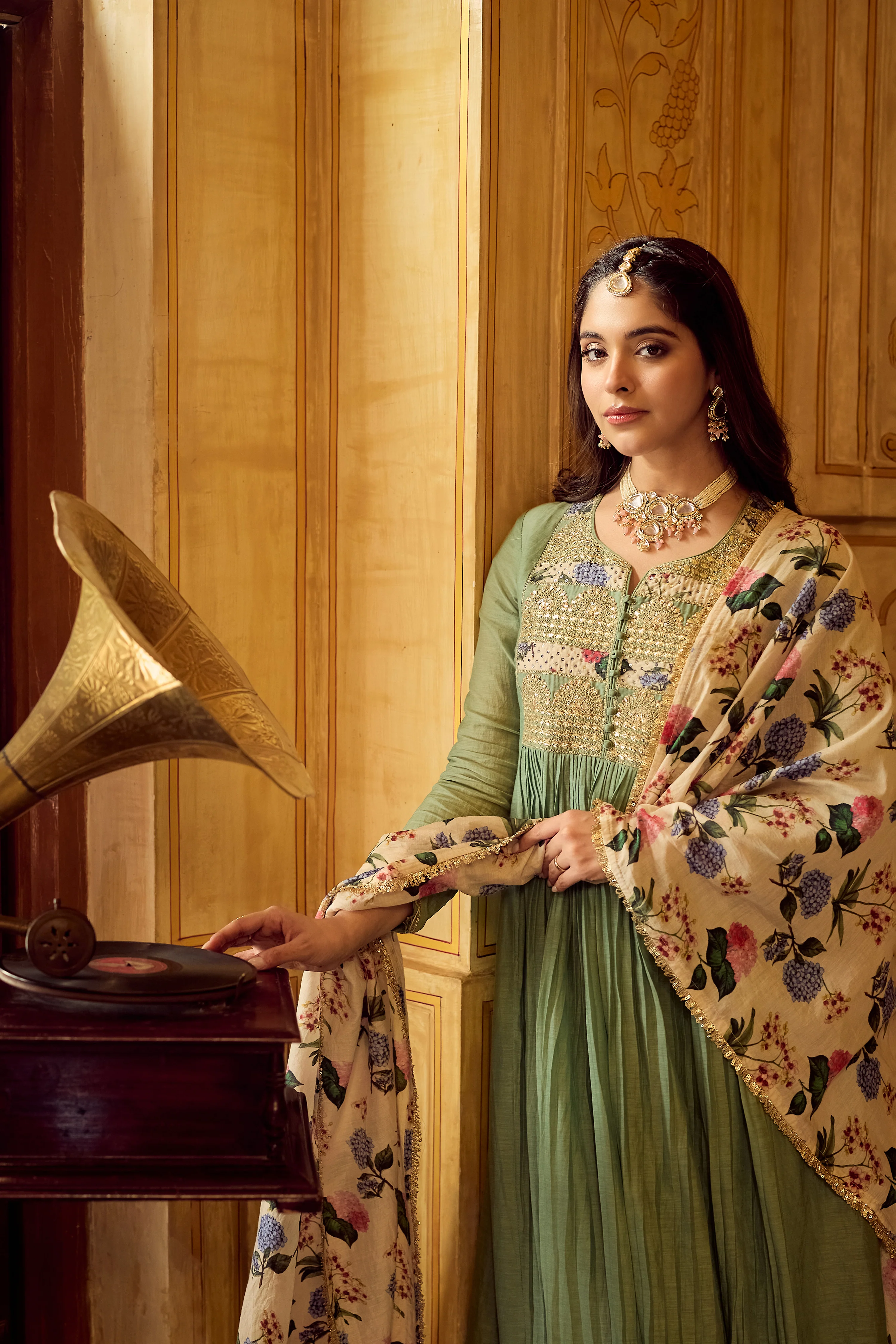 Pastel Green Chanderi Embroidered Suit Set - Image 19