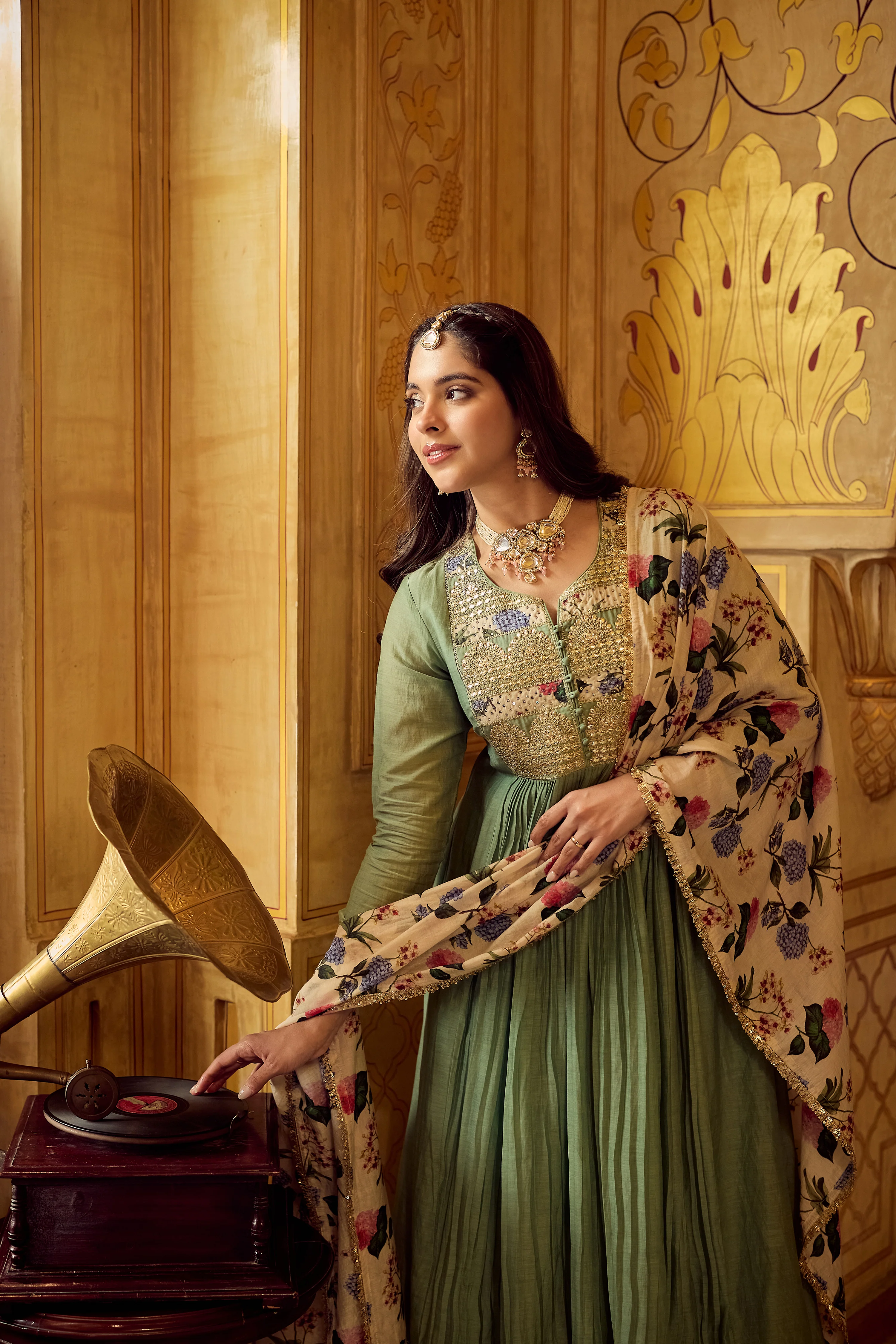 Pastel Green Chanderi Embroidered Suit Set - Image 23