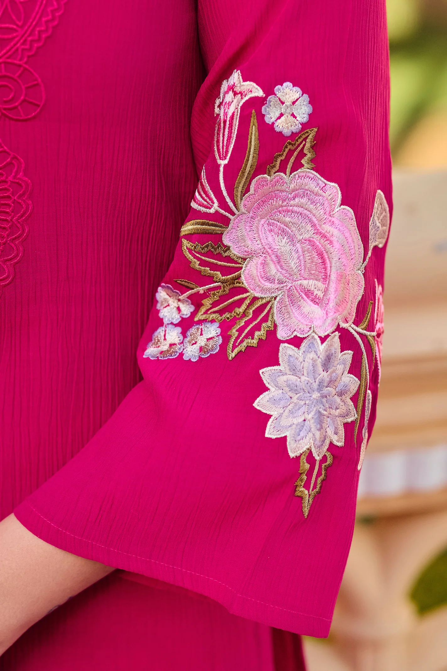 Noor Magenta Embellished Suit Set - Image 14