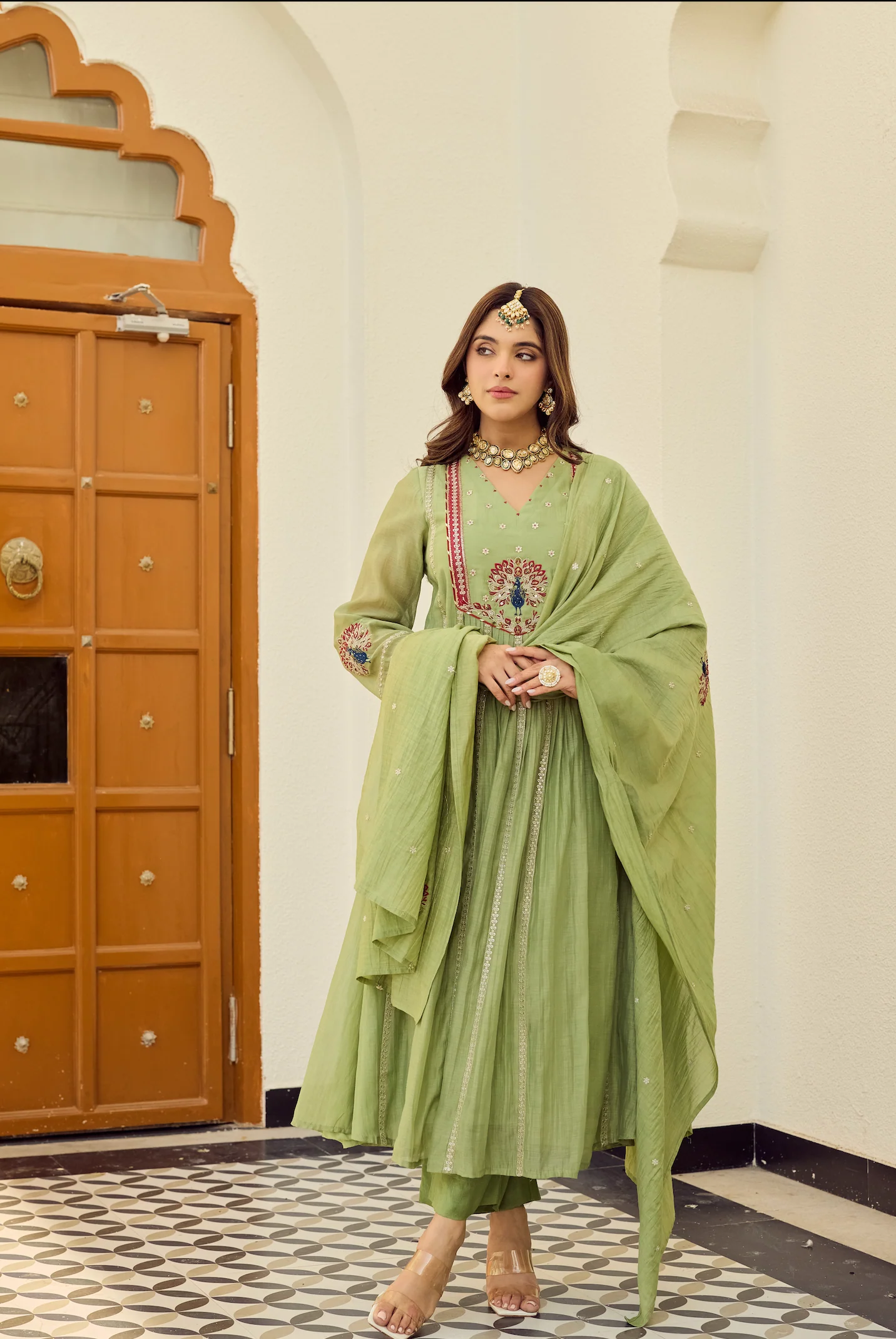 Pista Grace Embroidered Suit Set - Image 9